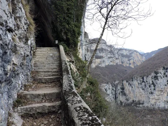 Santuario Madonna della Corona - Scalinata