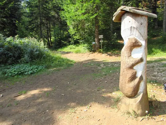 Scultura lungo il sentiero dopo il punto panoramico di Cangaròt