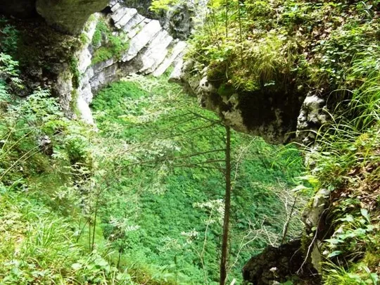 Voragine Stonhaus - arco naturale