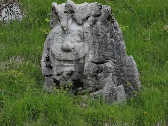 Scultura all'ingresso di Stoccareddo