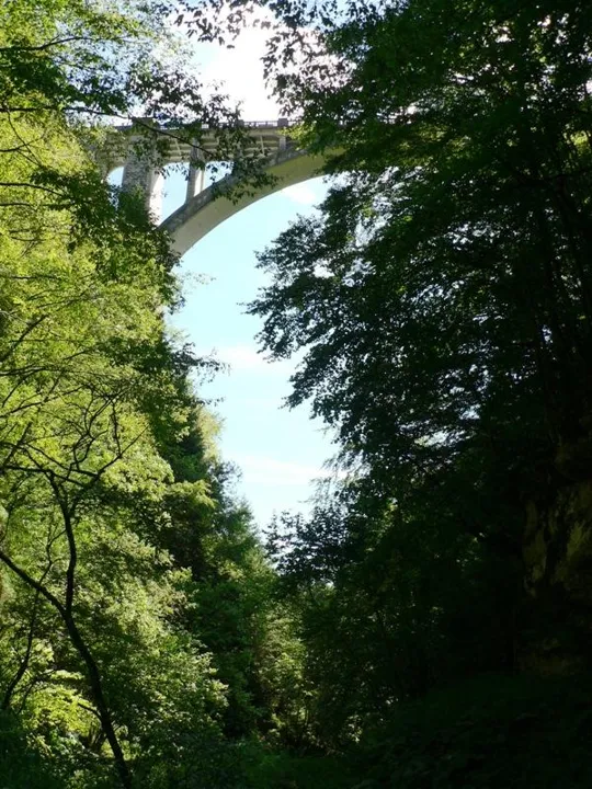 Val d'Assa - Sotto il ponte di Roana