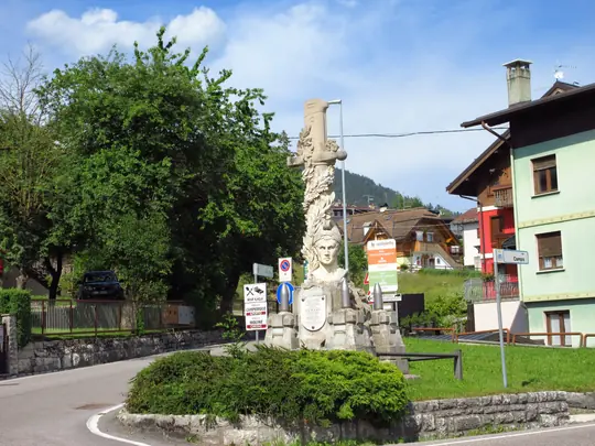Monumento "Di qui non si passa"