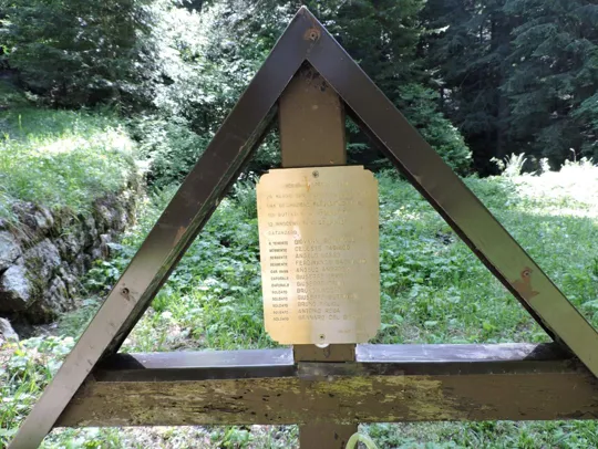 Voragine Sprunch - Croce commemorativa