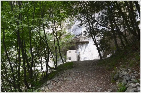 Bosco Caproni - le cave basse