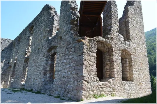 la struttura che contiene la nuova scala