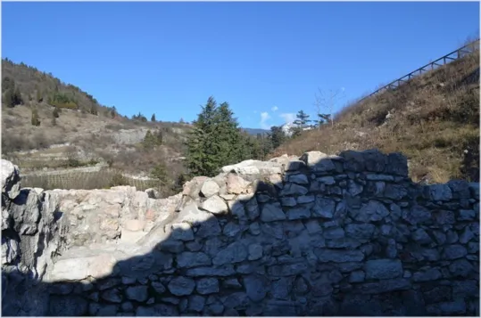 l'entrata vista da dentro