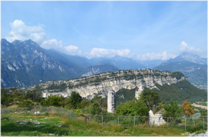 Il monte Brione visto da Castel Penede