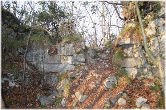 Forte Sant'Alessandro - postazioni per fucilieri