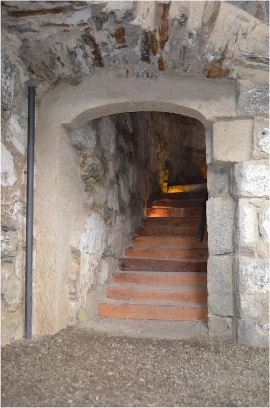 La scala per il piano superiore