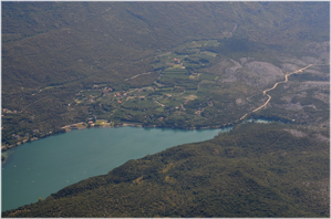 il lago di Cavedine visto dal Monte Casale