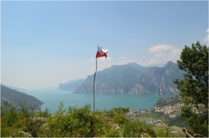 Il panorama sul lago di Garda