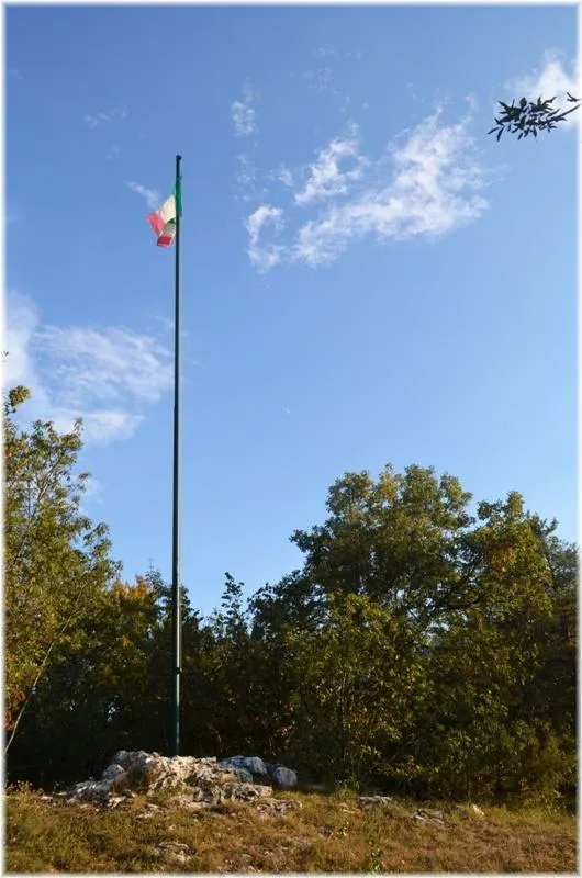 Campo trincerato Nagiá Grom - la nostra bandiera