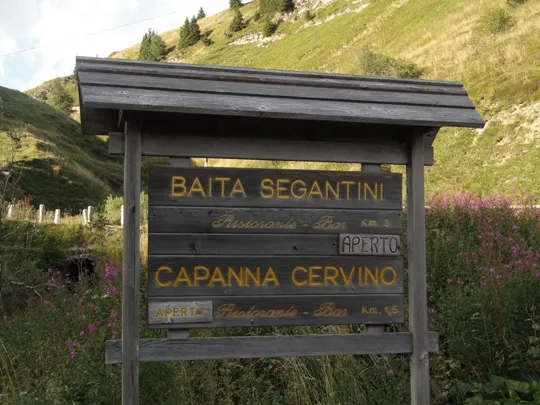 Baita Segantini - Il tabellone all'inizio del percorso