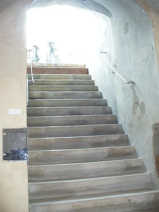 Forte Rite - scala d´accesso al pozzo di combattimento