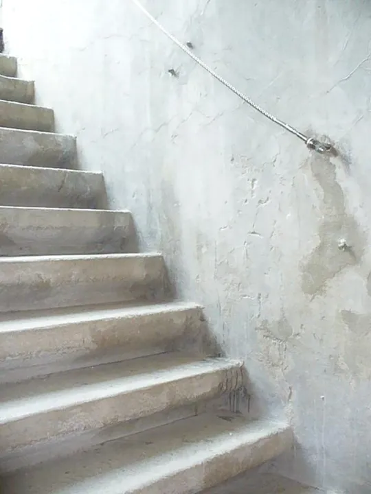 Forte Rite - particolare della scanalatura dei gradini