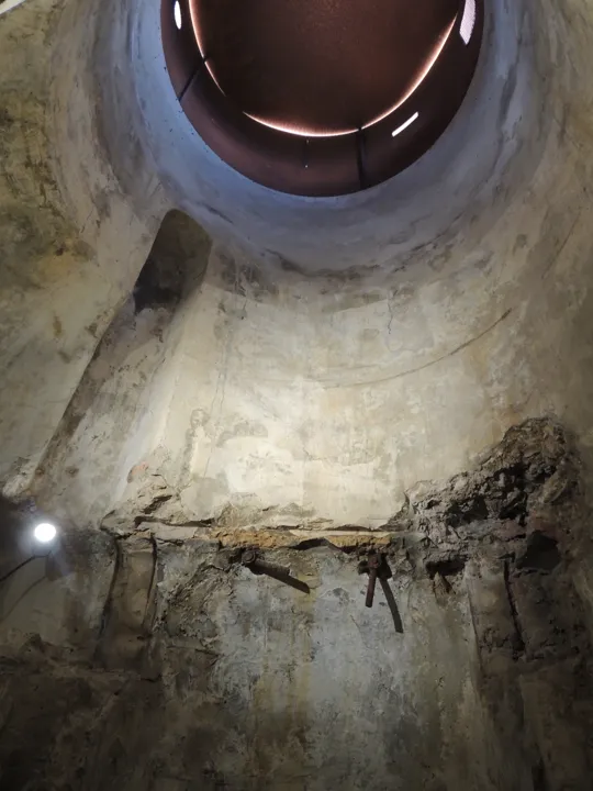 Pozzo della mitragliatrice in torretta a scomparsa