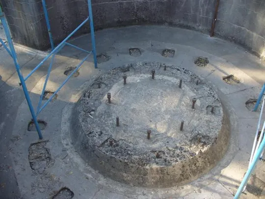 Forte Carpenedo - Tiranti di fissaggio dell'affusto