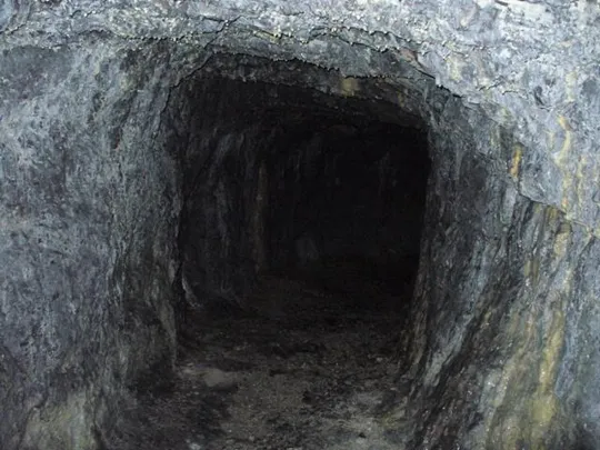 Forte Cornolò - Gallerie di ricovero lungo il percorso