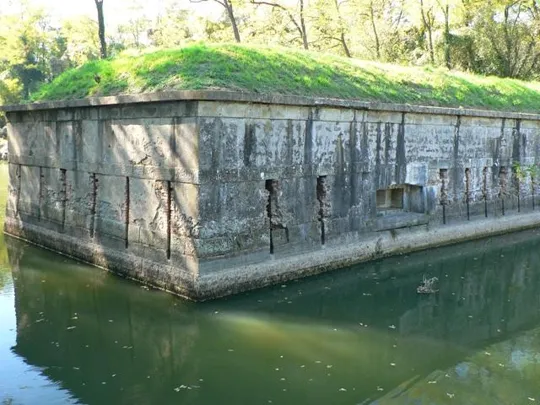 Forte Gazzera - la Caponiera