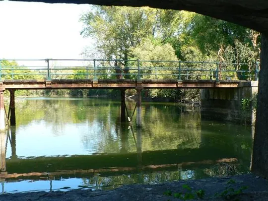 Forte Gazzera - Il pontile dalla feritoia per mitragliatrice
