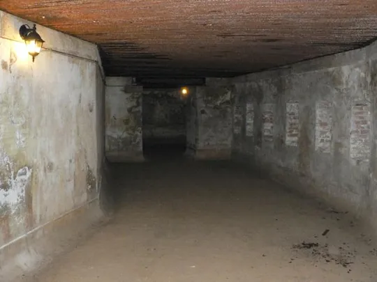 Forte Gazzera - Vista dell'interno della caponiera