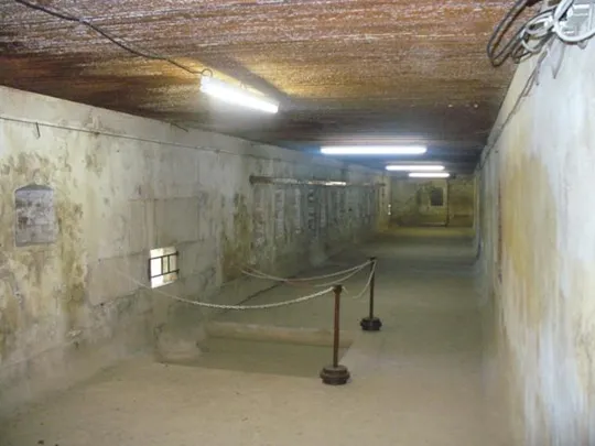 Forte Gazzera - Interno della caponiera