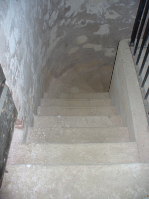 Forte Gazzera - Le scale per l