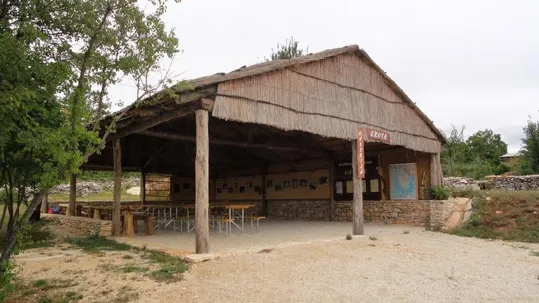 - Kraljevstvo - Gli esterni