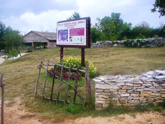 - Kraljevstvo - Gli esterni