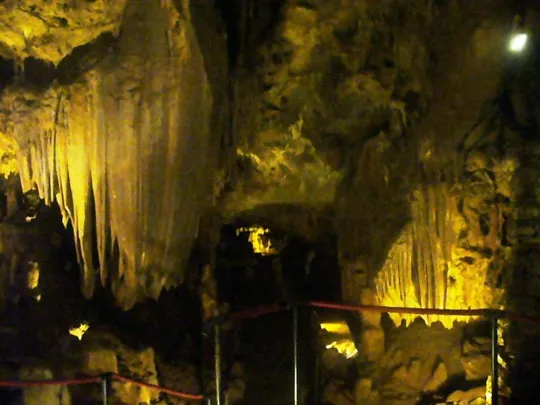 - Kraljevstvo - Ali di Pipistrello