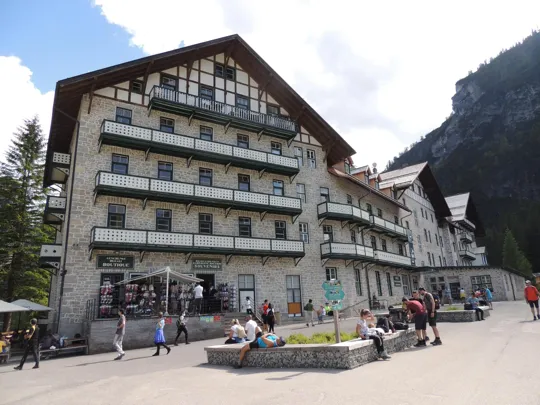 Hotel Lago di Braies