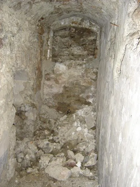 Werk Mitterberg- L'accesso franato alla torretta osservatorio