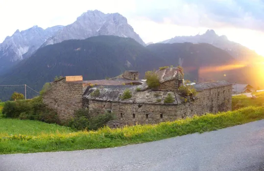 Werk Mitterberg- Cima di Sesto e a dx Rocca dei Baranci