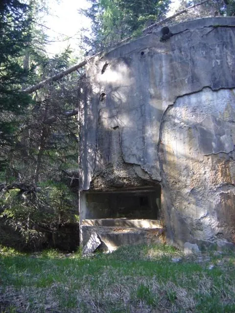 - Passo Tre Croci - Bocche da fuoco della postazione intermedia