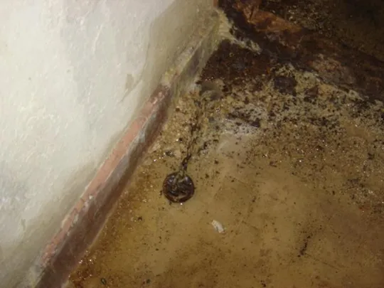 - Passo Tre Croci - Chiusino di uno scolo per l'acqua