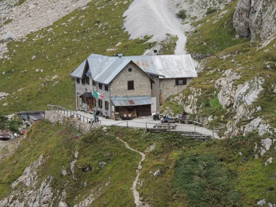 Rifugio Pier Fortunato Calvi