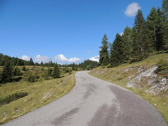 la SP22 verso il Rifugio Sorgenti del Piave