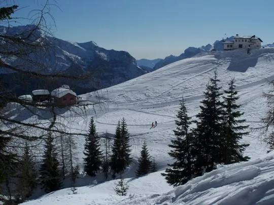La seggiovia e il rifugio Scarpa