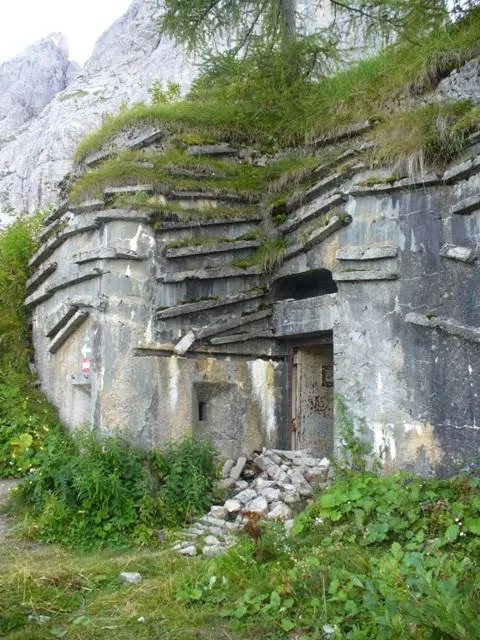 - Passo Monte Croce di Comelico - Ingresso dell'opera nr. 08 -