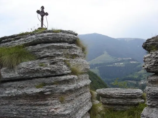 Spitzknotto Spizegonotto: La croce