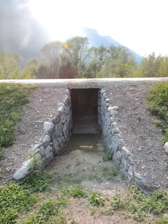 Un ingresso sul retro del Trincerone di Grigno